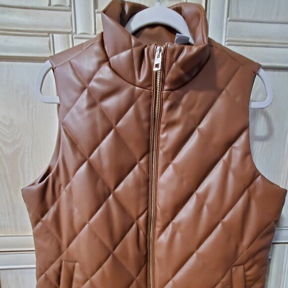 Chico’s Diamond Quilted Vest, size 1 (Small) – NWOT - Picture 2 of 9